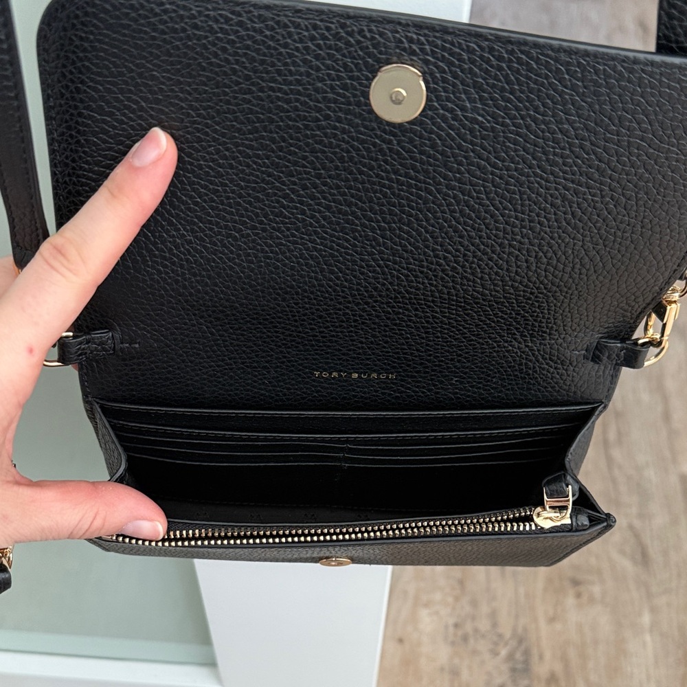 Tory Burch Thea Flat Wallet Crossbody - Picture 3 of 8